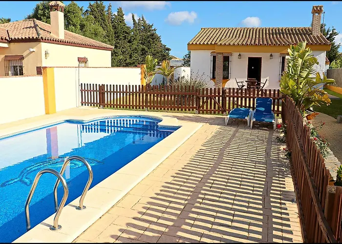 Alpesi faház Con Piscina Privada Conil de la Frontera